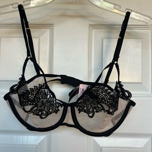 Victoria Secret Dragon Bra 32C NWT